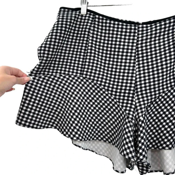 City Chic Black Gingham Check Frill Ruffle Shorts‎ Plus Size 18 - Picture 3 of 10